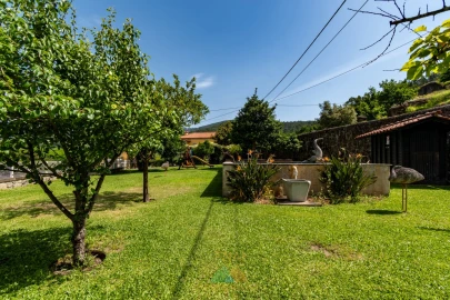 Quinta T3 para Venda em Calheiros