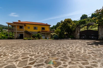 Quinta T3 para Venda em Calheiros