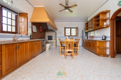 Quinta T3 para Venda em Calheiros