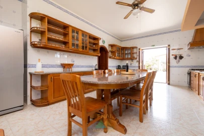 Quinta T3 para Venda em Calheiros