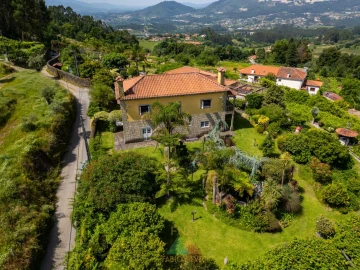 Quinta T3 para Venda em Calheiros