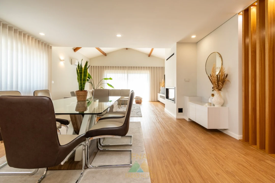 Moradia T3 para Venda em Guilhadeses e Santar Foto 9