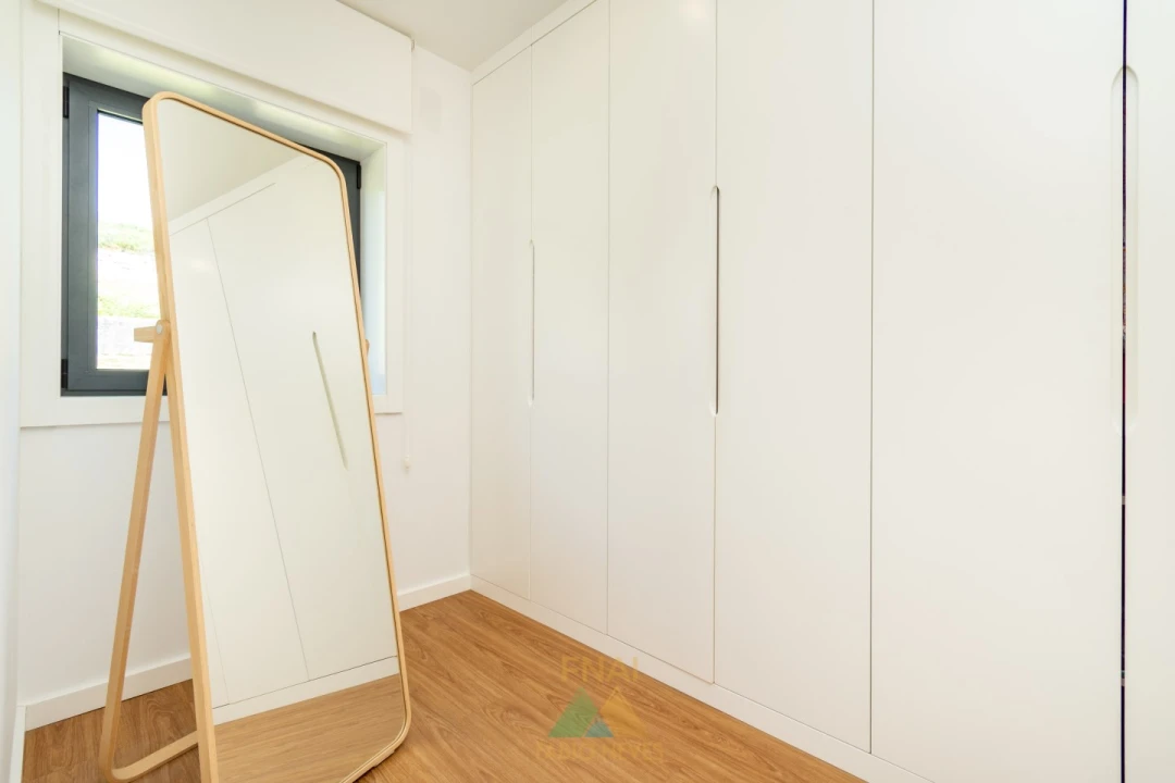 Moradia T3 para Venda em Guilhadeses e Santar Foto 39