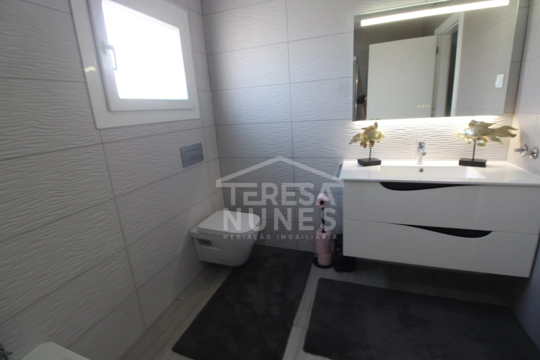 Moradia T3 para Venda em Fernao Ferro Foto 27