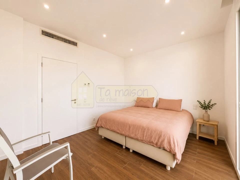 Moradia T3 para Venda em Santa Barbara de Nexe Foto 38