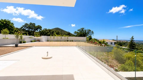 Moradia T3 para Venda em Santa Barbara de Nexe