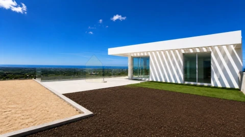 Moradia T3 para Venda em Santa Barbara de Nexe