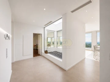 Moradia T3 para Venda em Santa Barbara de Nexe