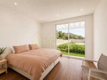 Moradia T3 para Venda em Santa Barbara de Nexe