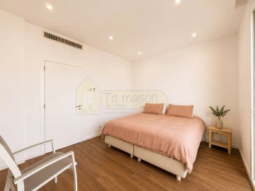 Moradia T3 para Venda em Santa Barbara de Nexe