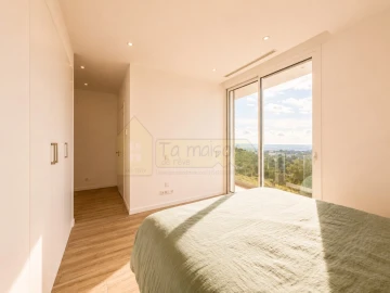 Moradia T3 para Venda em Santa Barbara de Nexe