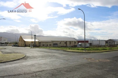 Armazém para Venda em Macedo de Cavaleiros