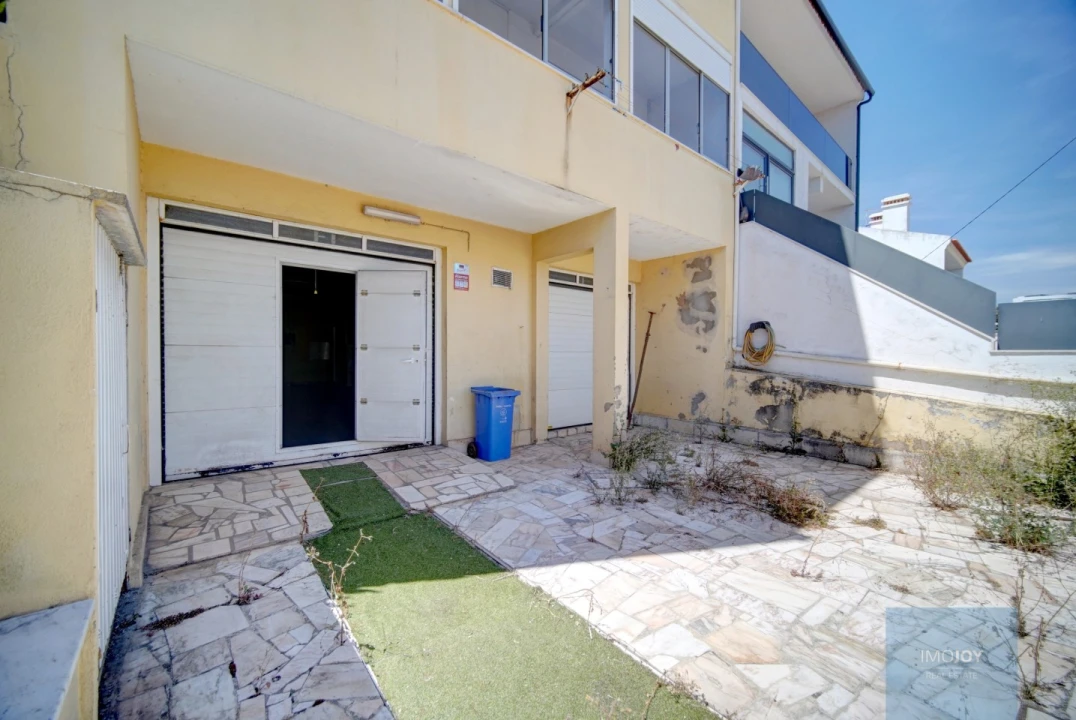 Moradia T6 para Venda em Porto Salvo Foto 41