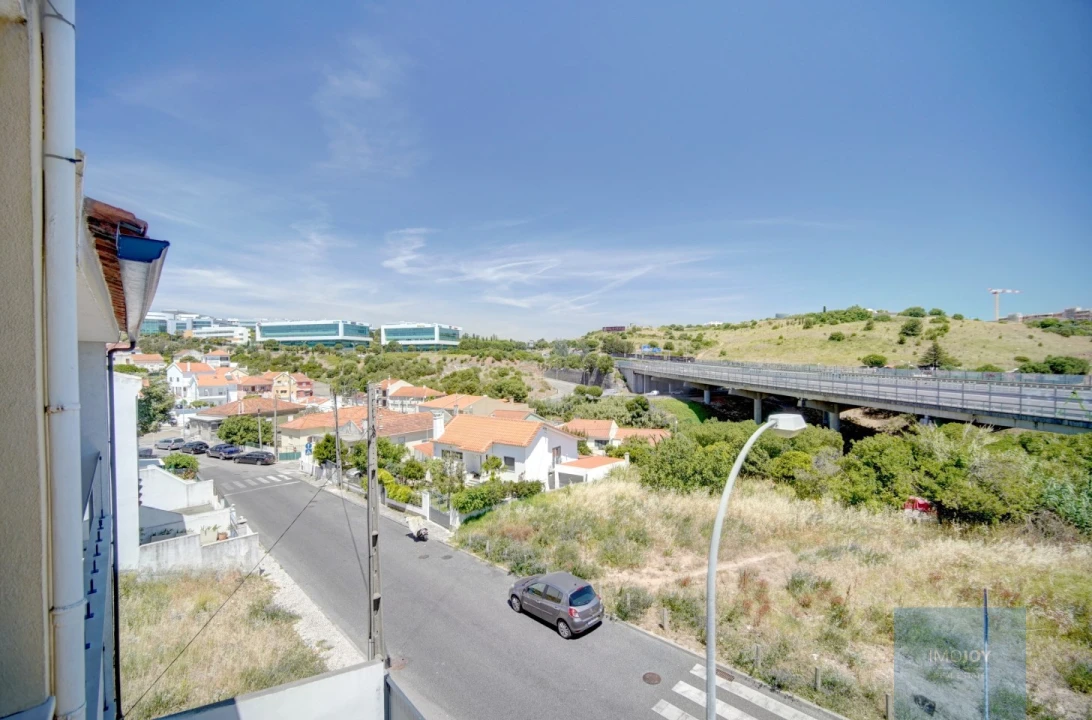 Moradia T6 para Venda em Porto Salvo Foto 43