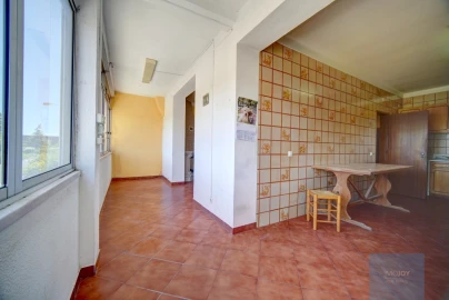 Moradia T6 para Venda em Porto Salvo