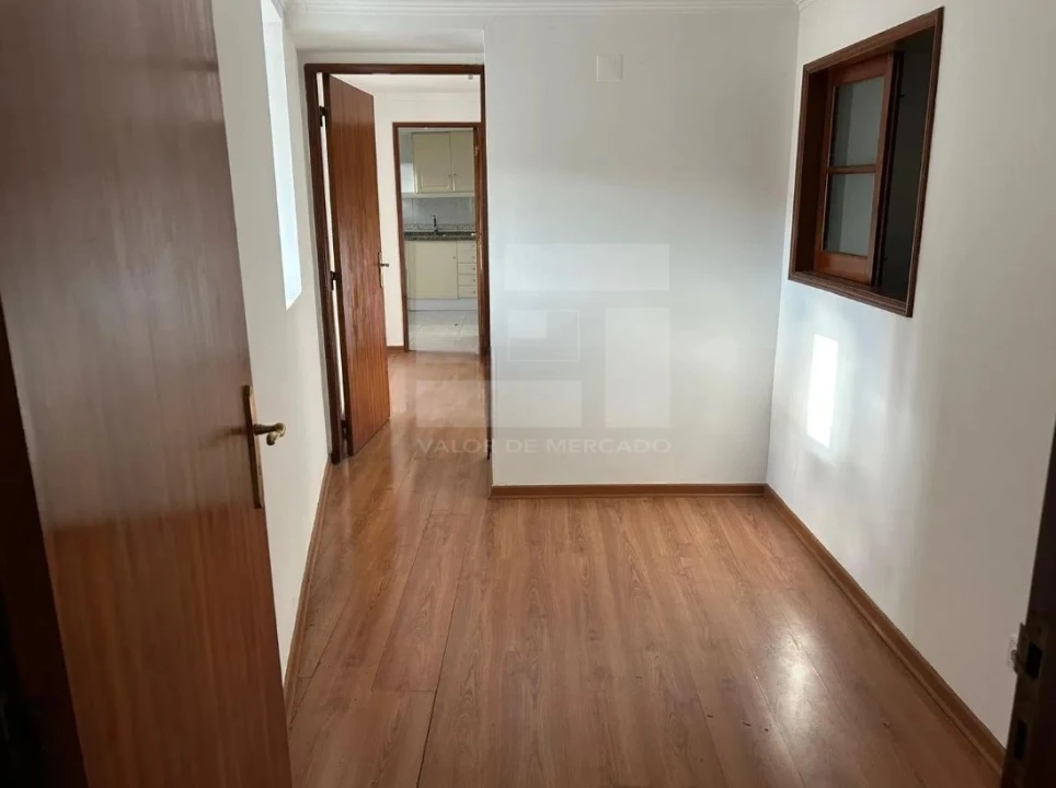 Apartamento T2 para Venda em São Vicente Foto 6