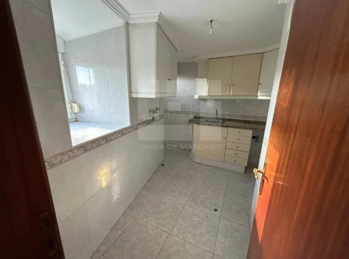 Apartamento T2 para Venda em São Vicente Foto 4