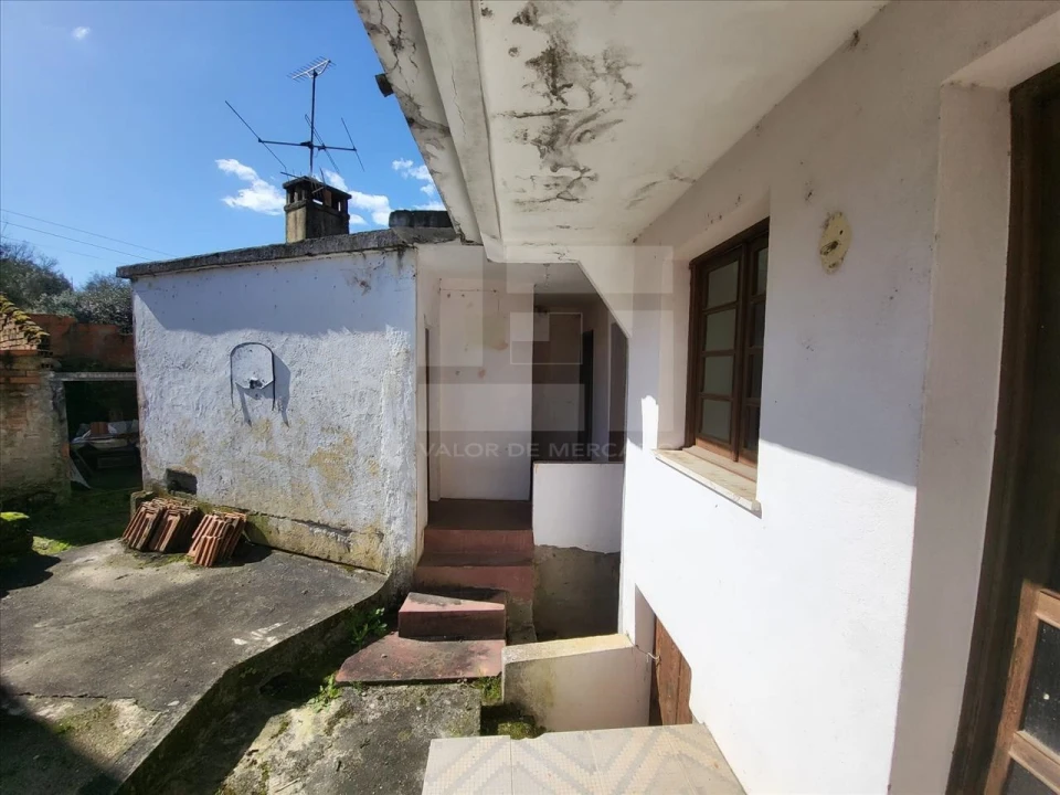 Moradia T2 para Venda em Pinheiro de Azere Foto 13