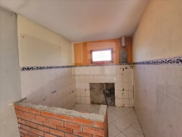 Moradia T2 para Venda em Pinheiro de Azere