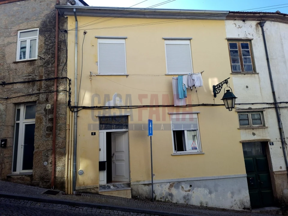Moradia T4 para Venda em Covilhã e Canhoso Foto 1