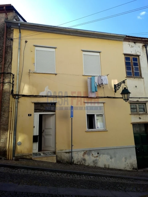 Moradia T4 para Venda em Covilhã e Canhoso