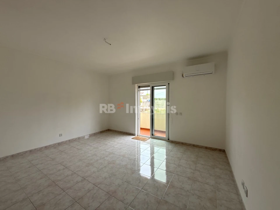 Apartamento T2 para Venda em Abrantes (São Vicente e São João) e Alferrarede Foto 3