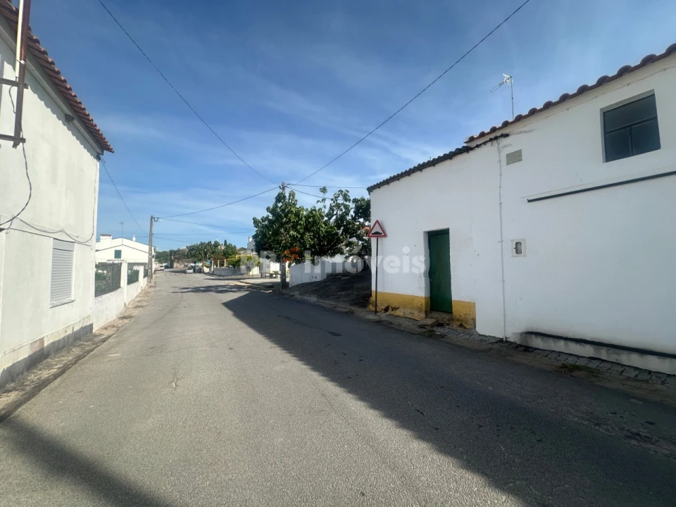 Armazém para Venda em Monte da Pedra Foto 2