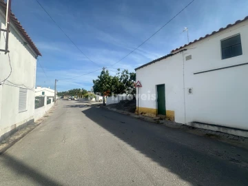 Armazém para Venda em Monte da Pedra