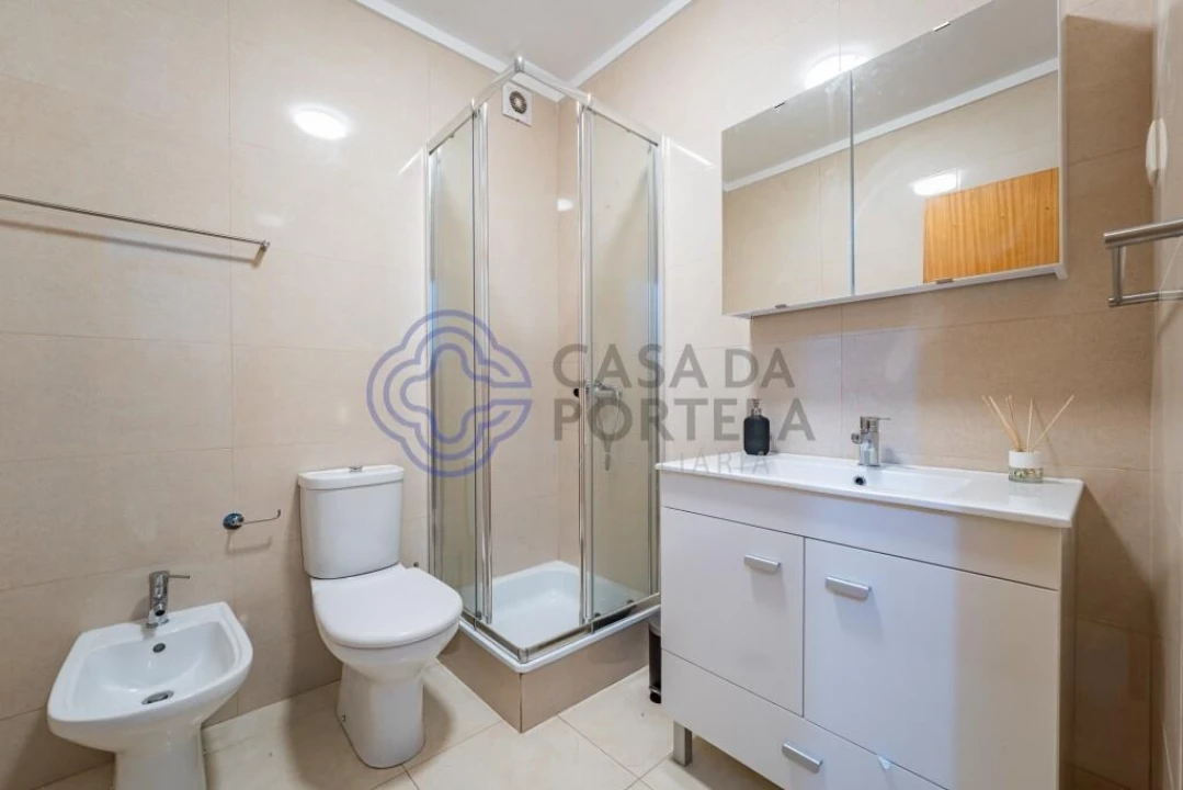 Apartamento T2 para Venda em Canelas Foto 15