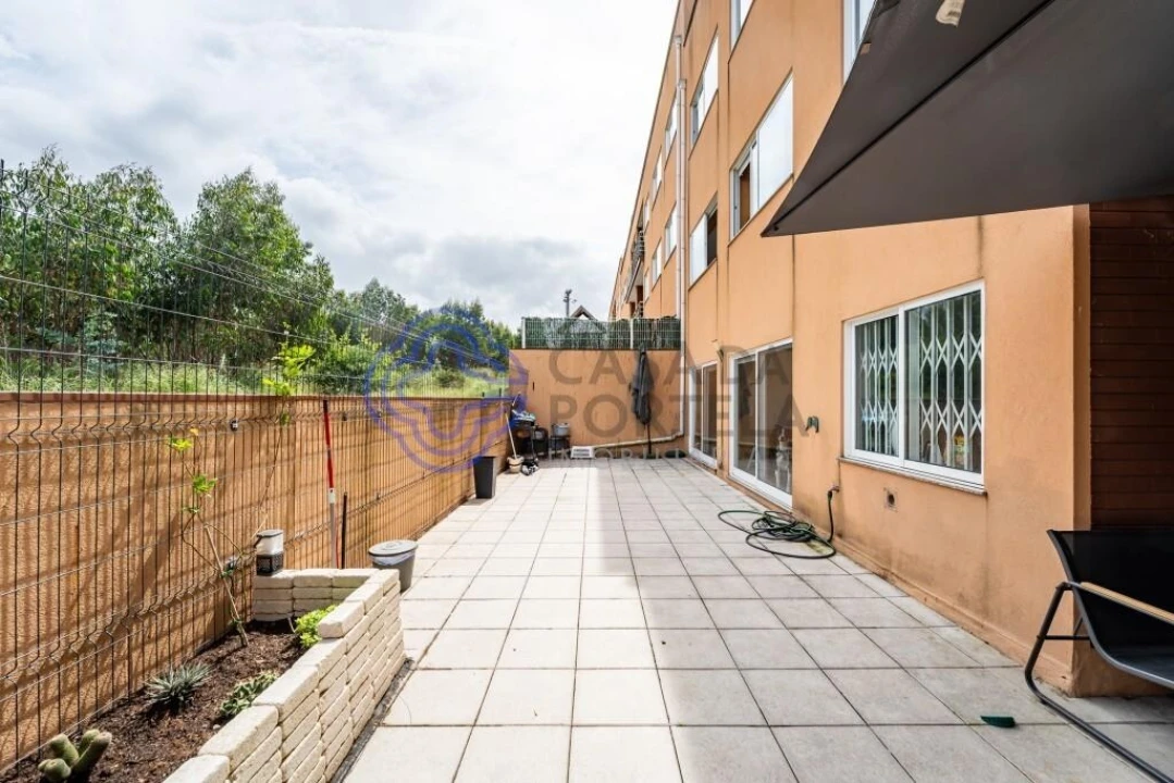 Apartamento T2 para Venda em Canelas Foto 1
