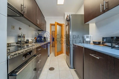 Apartamento T2 para Venda em Canelas