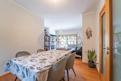 Apartamento T2 para Venda em Canelas