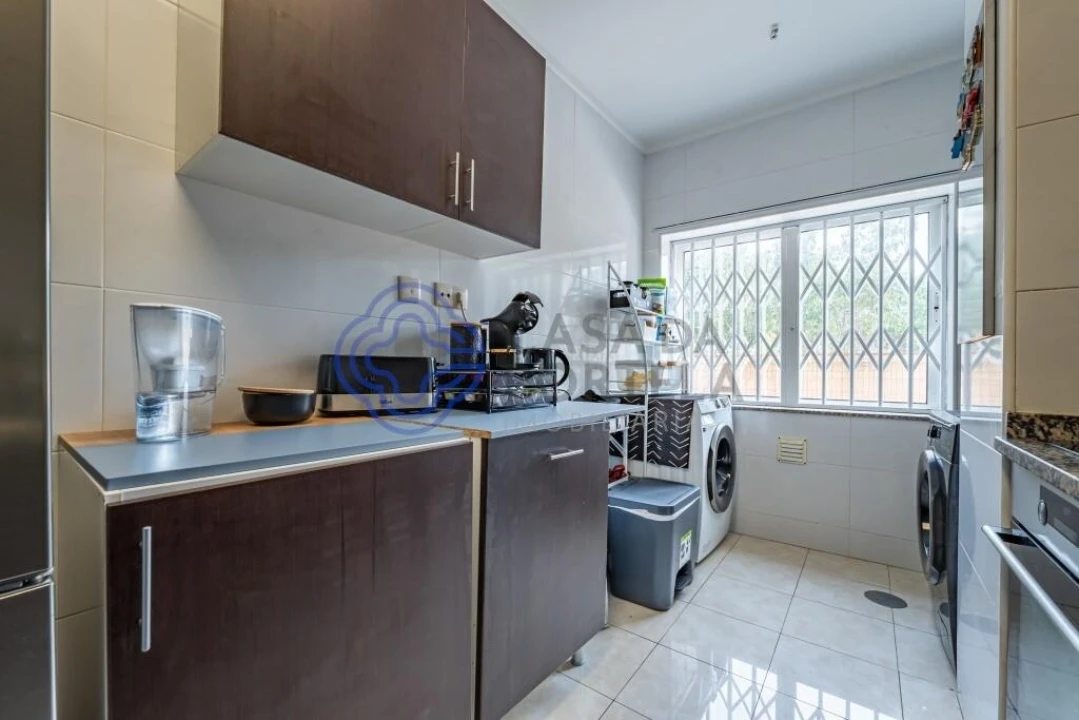 Apartamento T2 para Venda em Canelas Foto 9