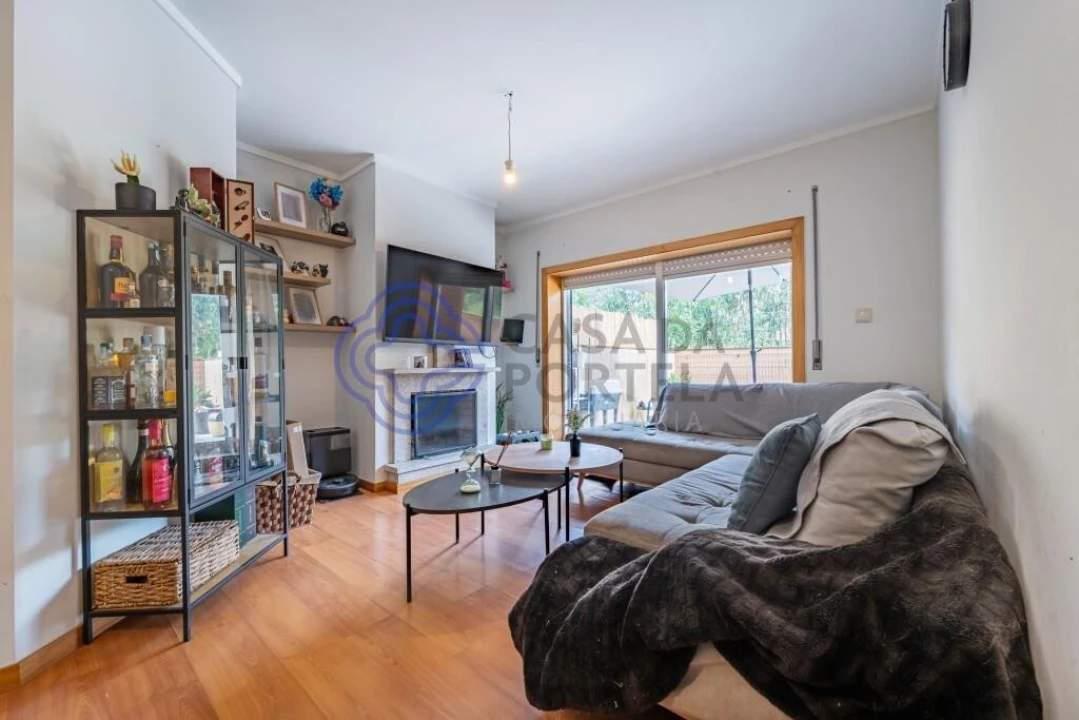 Apartamento T2 para Venda em Canelas Foto 6