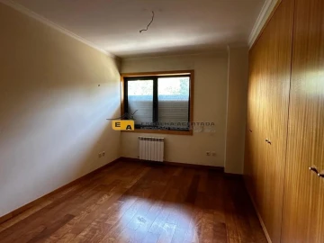 Apartamento T5 para Venda em Paranhos