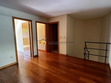 Apartamento T5 para Venda em Paranhos