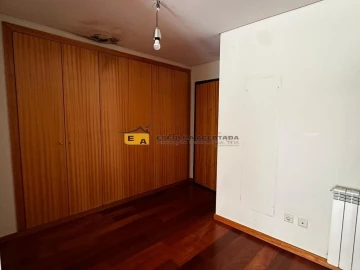 Apartamento T5 para Venda em Paranhos