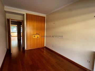 Apartamento T5 para Venda em Paranhos