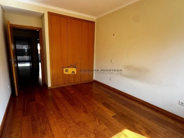 Apartamento T5 para Venda em Paranhos