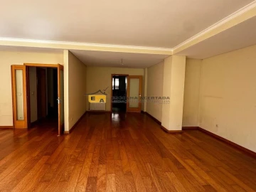 Apartamento T5 para Venda em Paranhos