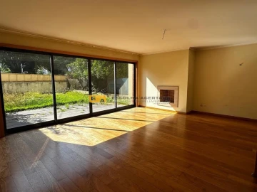 Apartamento T5 para Venda em Paranhos