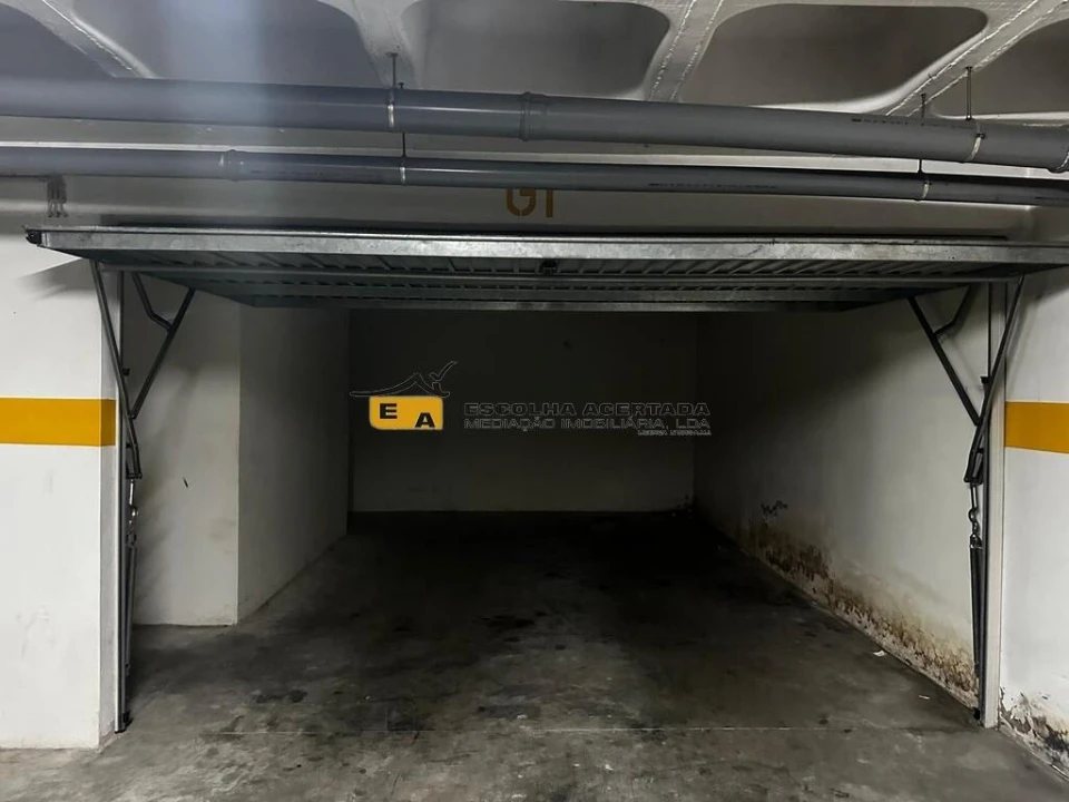 Apartamento T5 para Venda em Paranhos Foto 43