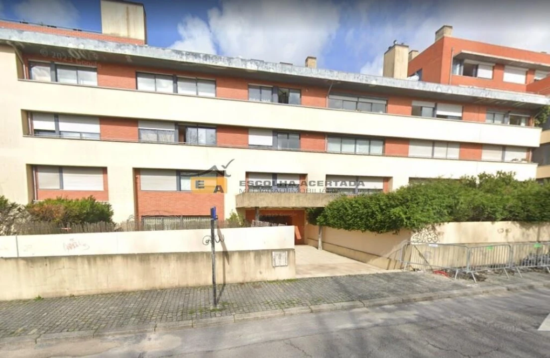 Apartamento T5 para Venda em Paranhos Foto 3