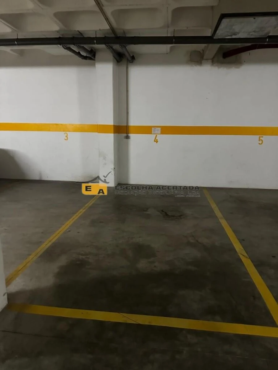Apartamento T5 para Venda em Paranhos Foto 42