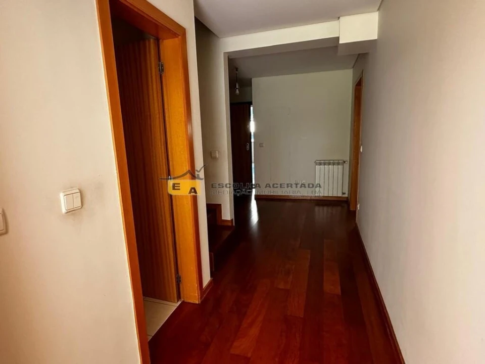 Apartamento T5 para Venda em Paranhos Foto 11
