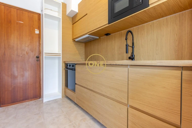 Apartamento T1 para Venda em Costa da Caparica Foto 12
