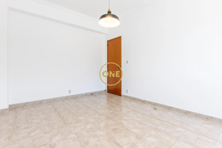 Apartamento T1 para Venda em Costa da Caparica Foto 11