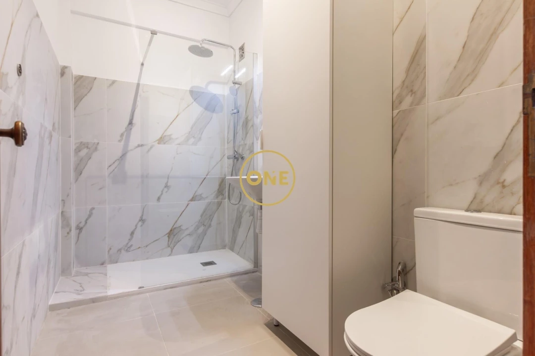 Apartamento T1 para Venda em Costa da Caparica Foto 4