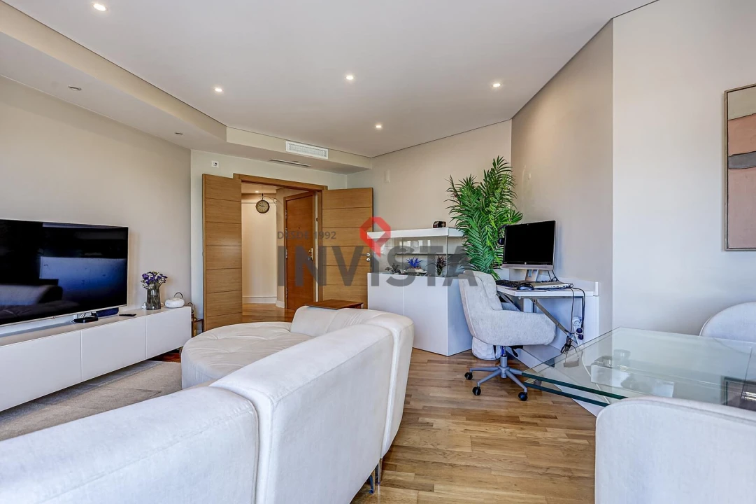 Apartamento T2 para Venda em Vila Franca de Xira Foto 8