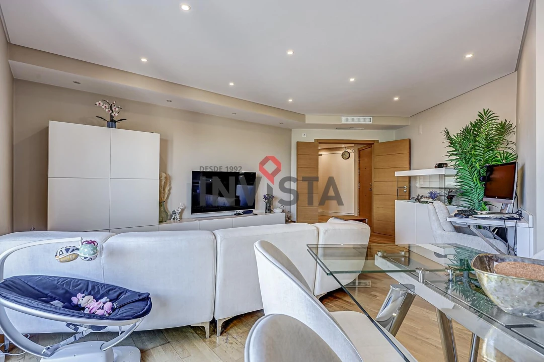 Apartamento T2 para Venda em Vila Franca de Xira Foto 7